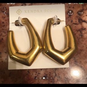 Kendra Scott Jewelry - Kendra scott gold kaia hoop earrings new! Kendra Scott Jewelry - Kendra scott gold kaia hoop earrings new!